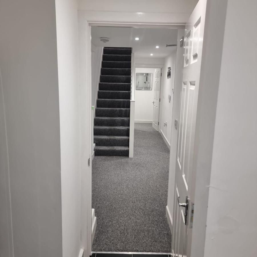 Classic 2 Bed Apartment In Oldkent Road Londyn Zewnętrze zdjęcie