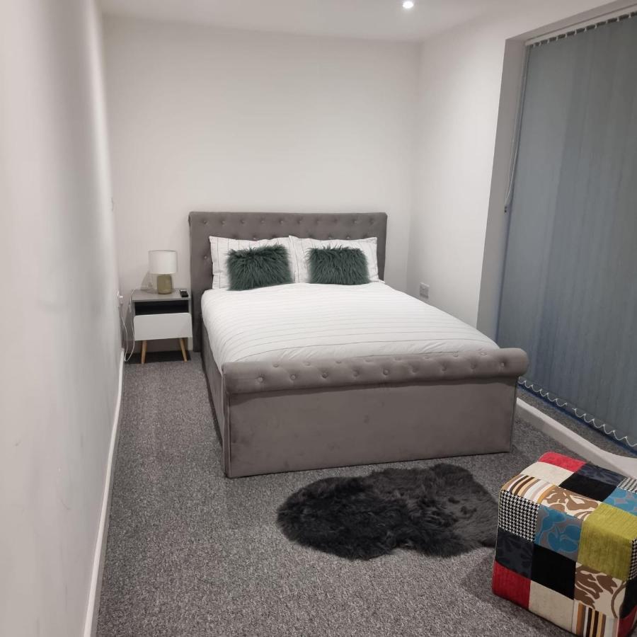 Classic 2 Bed Apartment In Oldkent Road Londyn Zewnętrze zdjęcie