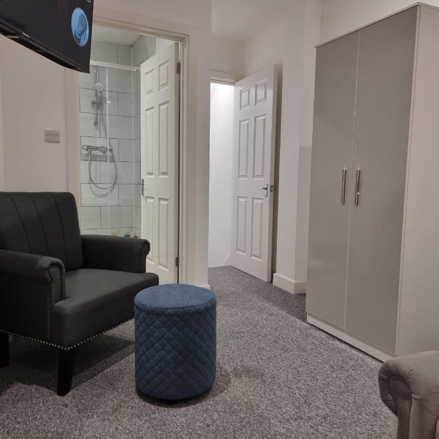Classic 2 Bed Apartment In Oldkent Road Londyn Zewnętrze zdjęcie